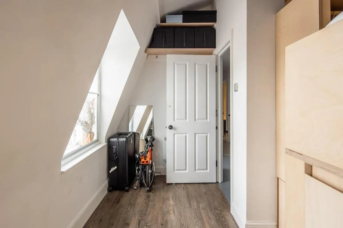 Stylish Georgian Loft 3Beds In London Apartment