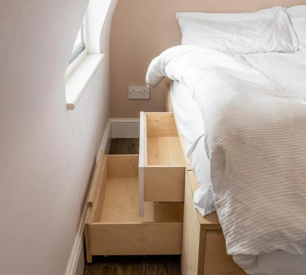 Stylish Georgian Loft 3Beds In London Apartment